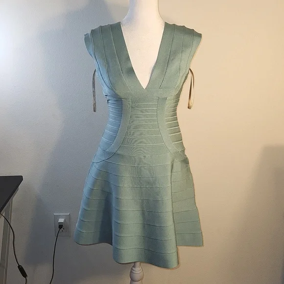 HERVE LEGER "Noma" A-line dress in cascade blue. NWT size medium - Picture 1 of 11